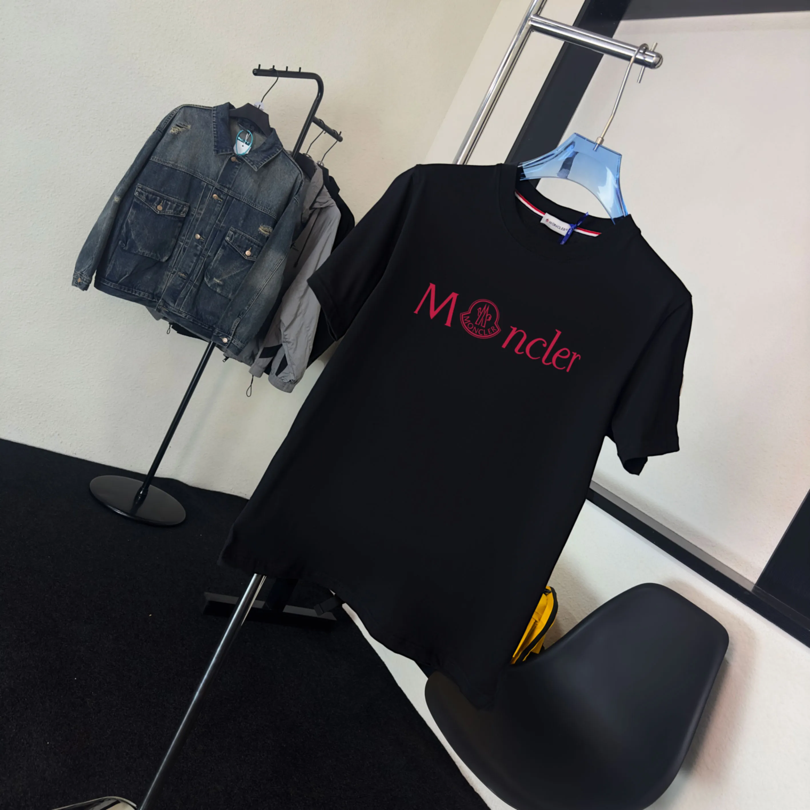 《 ~NFC ~ 》《Moncler~ 》2025New Arrival Quality T , Versatile Quality ！ ‼ 32 250G ‼ ， ， ， ， T 🤪 Sizes：S-M-L-XL-2XL ：Black，White， Same Style
